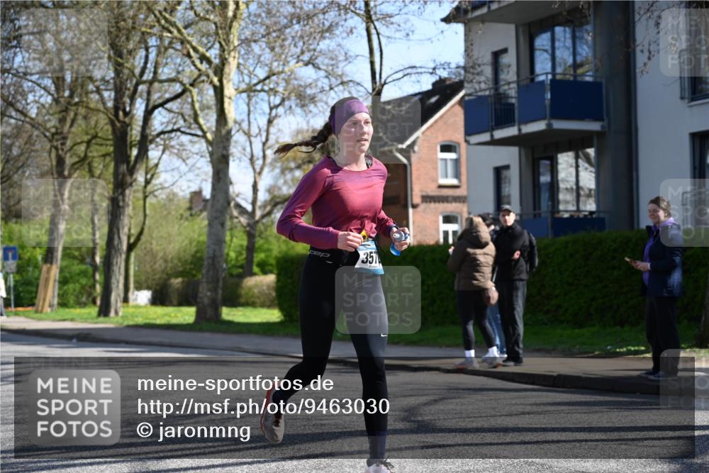 12.04.2026 - 45. Internationalen Wilhelmsburger Insellauf J. Mangold http://msf.ph/oto/9463030 12.04.2026 10:51:24 Ziel 4756, 2506, 3996, 5608, 2598, 3049, 4263, 5769, 3572, 4503, 3183, 3567, 2729, 5553, 2837, 4541, 2432, 4414, 5671, 4596, 4024, 5789 meine-sportfotos.de