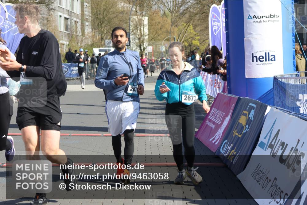 12.04.2026 - 45. Internationalen Wilhelmsburger Insellauf Strokosch-Dieckow http://msf.ph/oto/9463058 12.04.2026 10:53:18 Ziel 2746, 2355, 5491, 3576 meine-sportfotos.de
