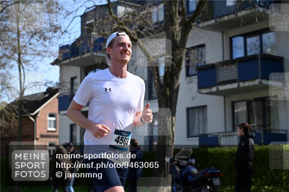 12.04.2026 - 45. Internationalen Wilhelmsburger Insellauf J. Mangold http://msf.ph/oto/9463065 12.04.2026 10:51:30 Ziel 3049, 4263, 5769, 3572, 4503, 3183, 3183, 3567, 2729, 5553, 2837, 4541, 2432, 4414, 5671, 4596, 4024, 5789, 3151, 3674, 3184 meine-sportfotos.de