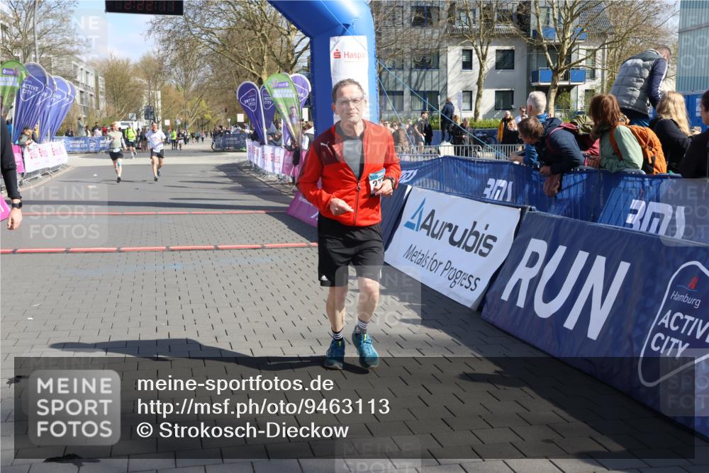 12.04.2026 - 45. Internationalen Wilhelmsburger Insellauf Strokosch-Dieckow http://msf.ph/oto/9463113 12.04.2026 11:12:10 Ziel 3112, 2725, 2770, 3029, 3028 meine-sportfotos.de