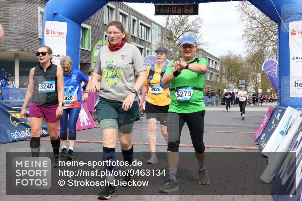 12.04.2026 - 45. Internationalen Wilhelmsburger Insellauf Strokosch-Dieckow http://msf.ph/oto/9463134 12.04.2026 13:16:57 Ziel 5275, 5269, 4820, 4926, 3656, 4312 meine-sportfotos.de