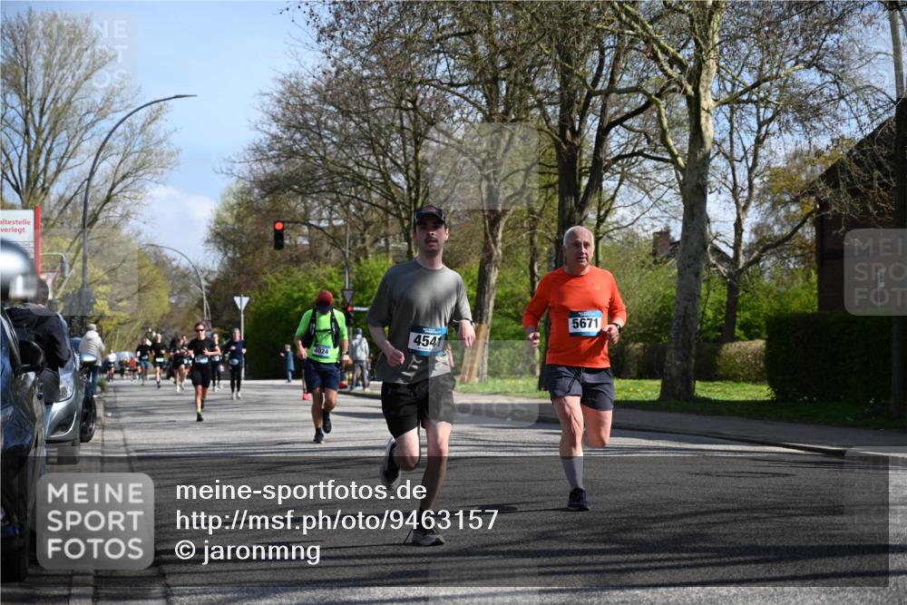 12.04.2026 - 45. Internationalen Wilhelmsburger Insellauf J. Mangold http://msf.ph/oto/9463157 12.04.2026 10:51:53 Ziel 3183, 3567, 2729, 5553, 2837, 4541, 2432, 4414, 5671, 4596, 4024, 5789, 3151, 3674, 3184, 3184, 3366, 3923, 3887, 3102, 3852, 2239, 2256, 2255, 2256, 2255, 5501, 5574, 4710, 4689, 4836 meine-sportfotos.de
