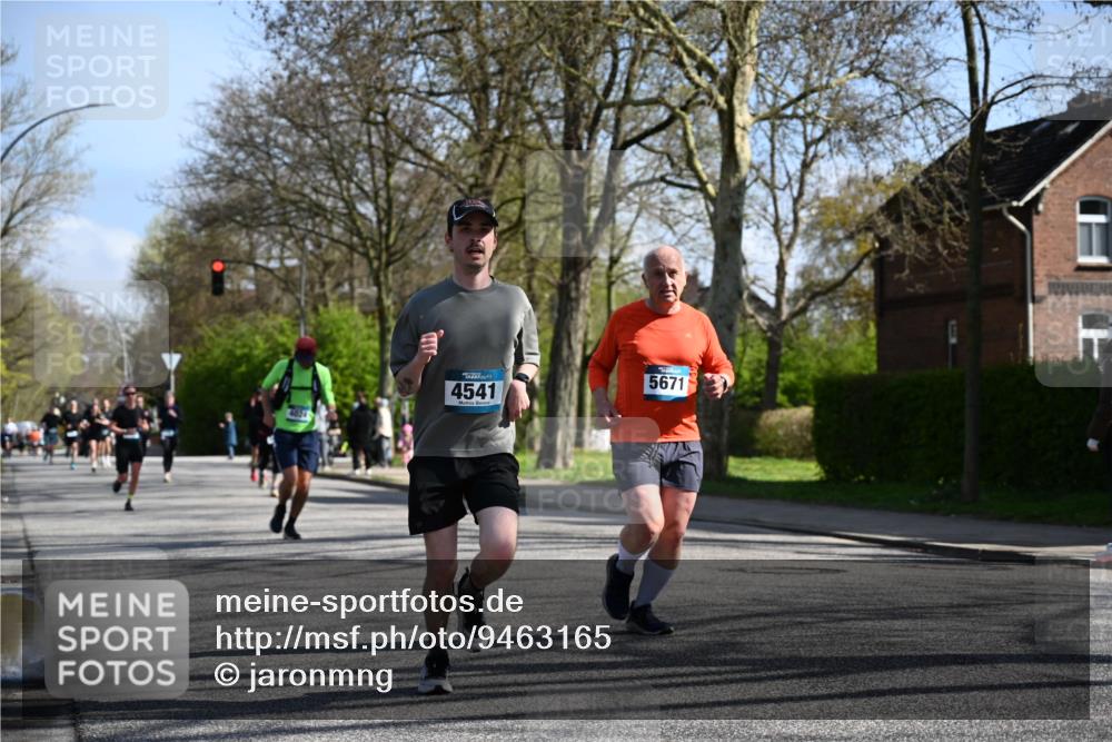 12.04.2026 - 45. Internationalen Wilhelmsburger Insellauf J. Mangold http://msf.ph/oto/9463165 12.04.2026 10:51:54 Ziel 3183, 3567, 2729, 5553, 2837, 4541, 2432, 4414, 5671, 4596, 4024, 5789, 3151, 3674, 3184, 3366, 3923, 3887, 3102, 3852, 2239, 2256, 2255, 5501, 5574, 5501, 5574, 4710, 4689, 4836, 3291 meine-sportfotos.de