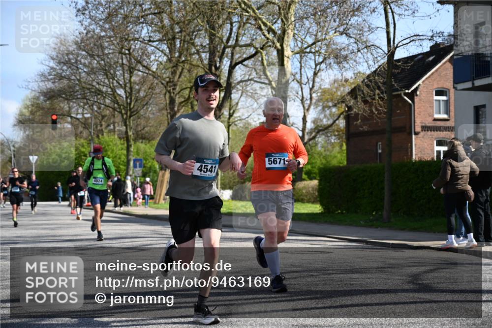 12.04.2026 - 45. Internationalen Wilhelmsburger Insellauf J. Mangold http://msf.ph/oto/9463169 12.04.2026 10:51:54 Ziel 3183, 3567, 2729, 5553, 2837, 4541, 2432, 4414, 5671, 4596, 4024, 5789, 3151, 3674, 3184, 3366, 3923, 3887, 3102, 3852, 2239, 2256, 2255, 5501, 5574, 5501, 5574, 4710, 4689, 4836, 3291 meine-sportfotos.de