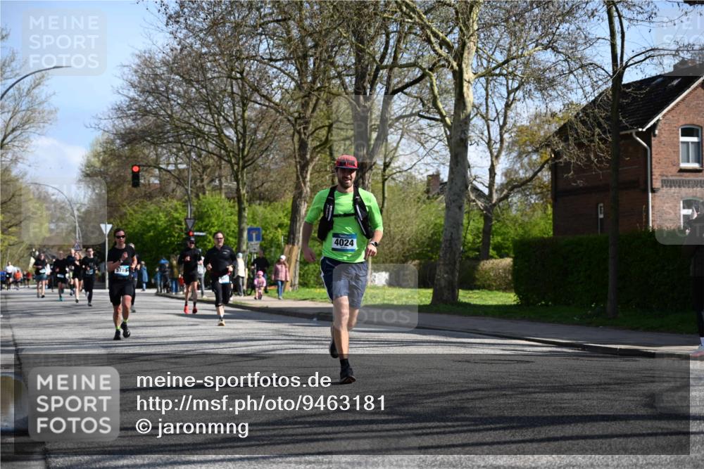 12.04.2026 - 45. Internationalen Wilhelmsburger Insellauf J. Mangold http://msf.ph/oto/9463181 12.04.2026 10:51:56 Ziel 3567, 2729, 5553, 2837, 4541, 2432, 4414, 5671, 4596, 4024, 5789, 3151, 3674, 3184, 3366, 3923, 3923, 3887, 3102, 3852, 2239, 2256, 2255, 5501, 5574, 4710, 4710, 4689, 4836, 3291 meine-sportfotos.de