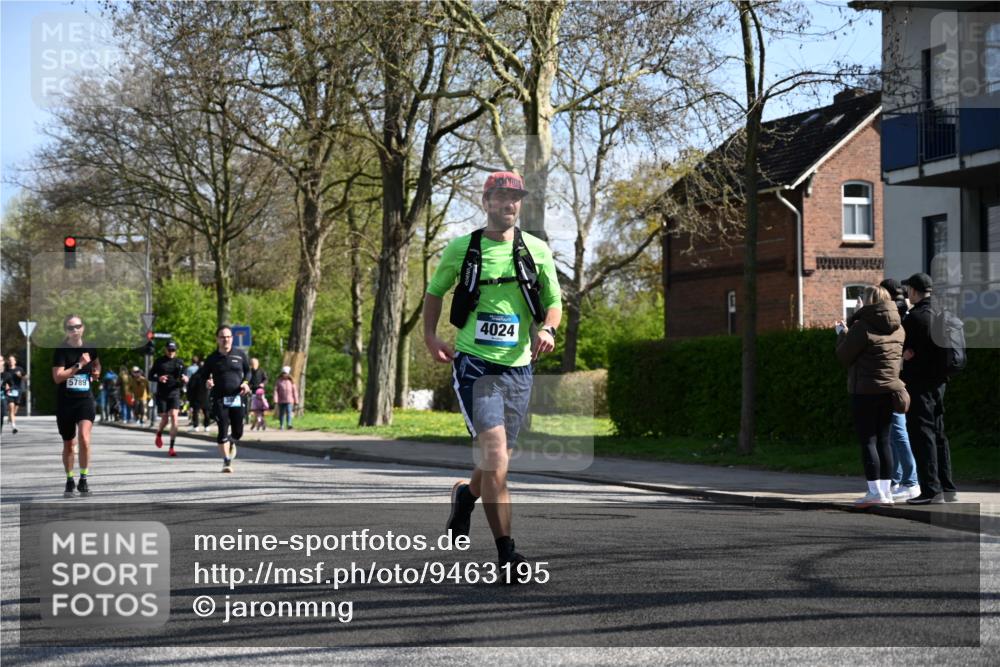 12.04.2026 - 45. Internationalen Wilhelmsburger Insellauf J. Mangold http://msf.ph/oto/9463195 12.04.2026 10:51:57 Ziel 3567, 2729, 5553, 2837, 4541, 2432, 4414, 5671, 4596, 4024, 5789, 3151, 3674, 3184, 3366, 3923, 3887, 3102, 3887, 3102, 3852, 2239, 2256, 2255, 5501, 5574, 4710, 4689, 4836, 3291, 5284 meine-sportfotos.de