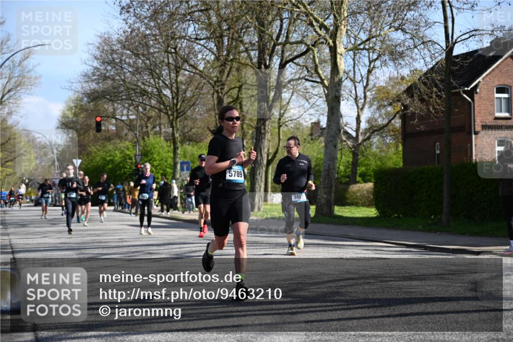12.04.2026 - 45. Internationalen Wilhelmsburger Insellauf J. Mangold http://msf.ph/oto/9463210 12.04.2026 10:52:00 Ziel 4541, 2432, 4414, 5671, 4596, 4024, 5789, 3151, 3674, 3184, 3366, 3923, 3887, 3102, 3852, 2239, 2256, 2255, 5501, 5574, 4710, 4689, 4836, 3291, 5284, 3577, 2625 meine-sportfotos.de