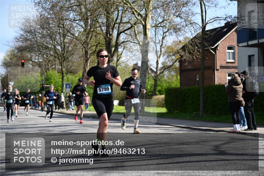 12.04.2026 - 45. Internationalen Wilhelmsburger Insellauf J. Mangold http://msf.ph/oto/9463213 12.04.2026 10:52:00 Ziel 4541, 2432, 4414, 5671, 4596, 4024, 5789, 3151, 3674, 3184, 3366, 3923, 3887, 3102, 3852, 2239, 2256, 2255, 5501, 5574, 4710, 4689, 4836, 3291, 5284, 3577, 2625 meine-sportfotos.de
