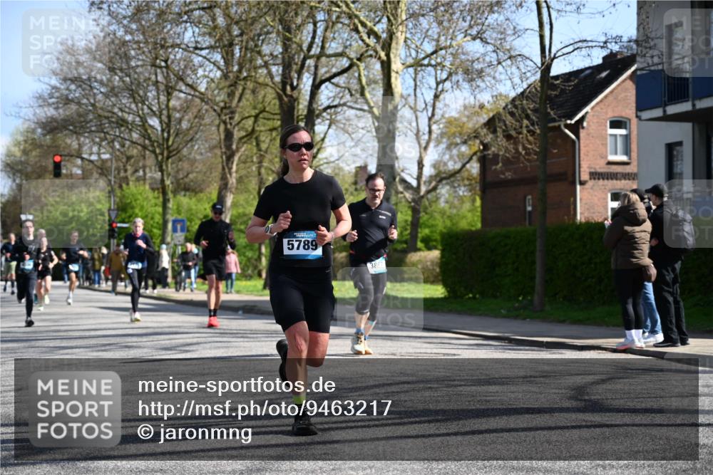 12.04.2026 - 45. Internationalen Wilhelmsburger Insellauf J. Mangold http://msf.ph/oto/9463217 12.04.2026 10:52:00 Ziel 4541, 2432, 4414, 5671, 4596, 4024, 5789, 3151, 3674, 3184, 3366, 3923, 3887, 3102, 3852, 2239, 2256, 2255, 5501, 5574, 4710, 4689, 4836, 3291, 5284, 3577, 2625 meine-sportfotos.de