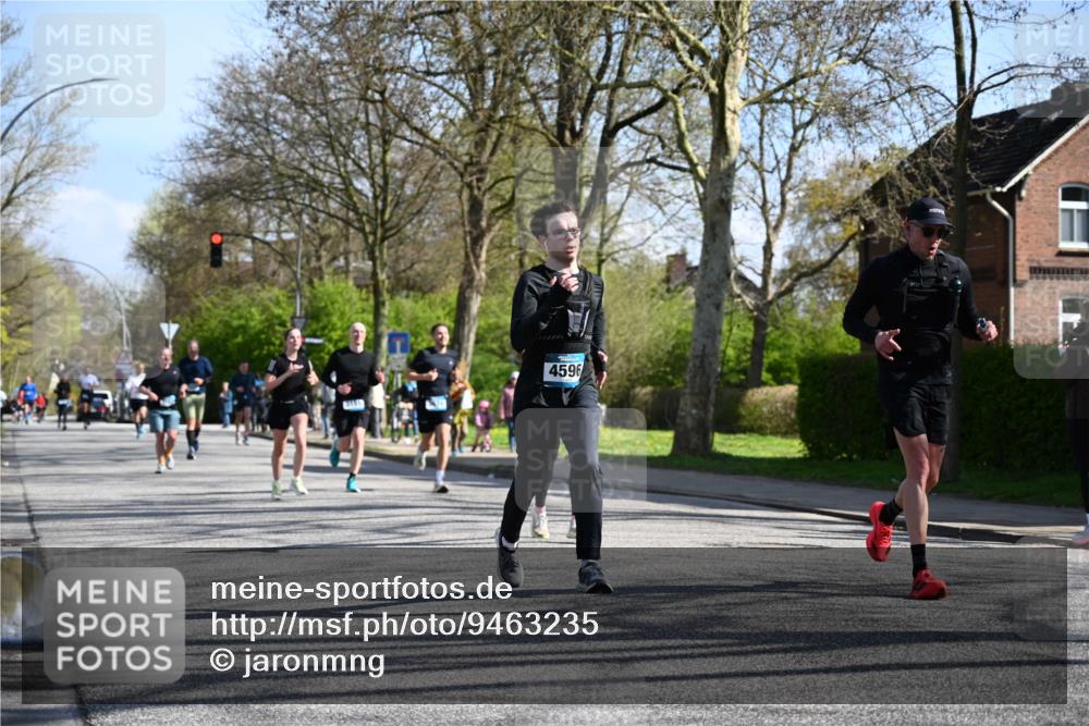 12.04.2026 - 45. Internationalen Wilhelmsburger Insellauf J. Mangold http://msf.ph/oto/9463235 12.04.2026 10:52:04 Ziel 4414, 5671, 4596, 4024, 5789, 3151, 3674, 3184, 3366, 3923, 3887, 3102, 3852, 2239, 3852, 2239, 2256, 2255, 5501, 5574, 4710, 4689, 4836, 3291, 5284, 3577, 2625, 4008, 3237, 5727 meine-sportfotos.de