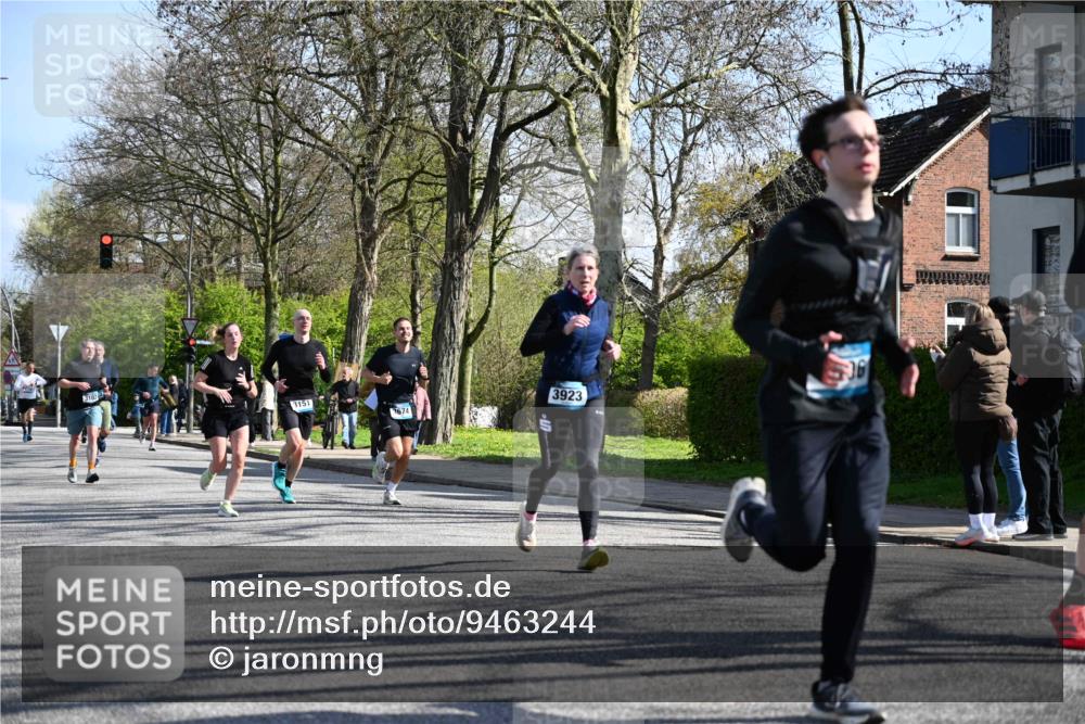 12.04.2026 - 45. Internationalen Wilhelmsburger Insellauf J. Mangold http://msf.ph/oto/9463244 12.04.2026 10:52:05 Ziel 4414, 5671, 4596, 4024, 5789, 3151, 3674, 3184, 3366, 3923, 3887, 3102, 3852, 2239, 2256, 2255, 2256, 2255, 5501, 5574, 4710, 4689, 4836, 3291, 5284, 3577, 2625, 4008, 3237, 5727 meine-sportfotos.de