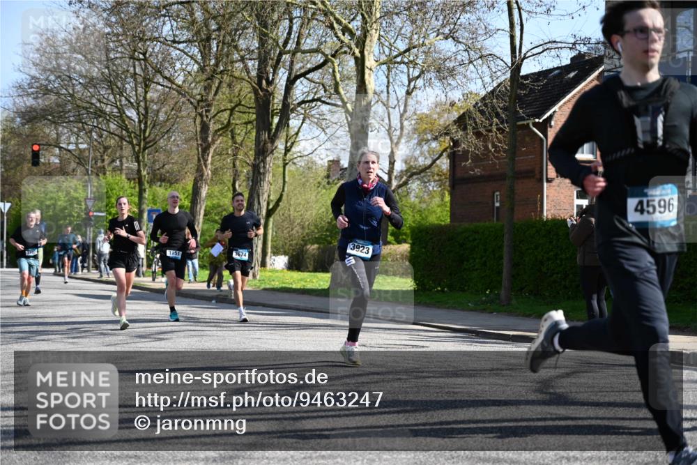 12.04.2026 - 45. Internationalen Wilhelmsburger Insellauf J. Mangold http://msf.ph/oto/9463247 12.04.2026 10:52:05 Ziel 4414, 5671, 4596, 4024, 5789, 3151, 3674, 3184, 3366, 3923, 3887, 3102, 3852, 2239, 2256, 2255, 2256, 2255, 5501, 5574, 4710, 4689, 4836, 3291, 5284, 3577, 2625, 4008, 3237, 5727 meine-sportfotos.de