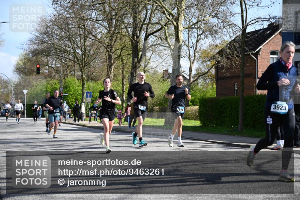 12.04.2026 - 45. Internationalen Wilhelmsburger Insellauf J. Mangold http://msf.ph/oto/9463261 12.04.2026 10:52:06 Ziel 4414, 5671, 4596, 4024, 5789, 3151, 3674, 3184, 3366, 3923, 3887, 3102, 3852, 2239, 2256, 2255, 5501, 5574, 5501, 5574, 4710, 4689, 4836, 3291, 3291, 5284, 3577, 2625, 4008, 3237, 5727 meine-sportfotos.de