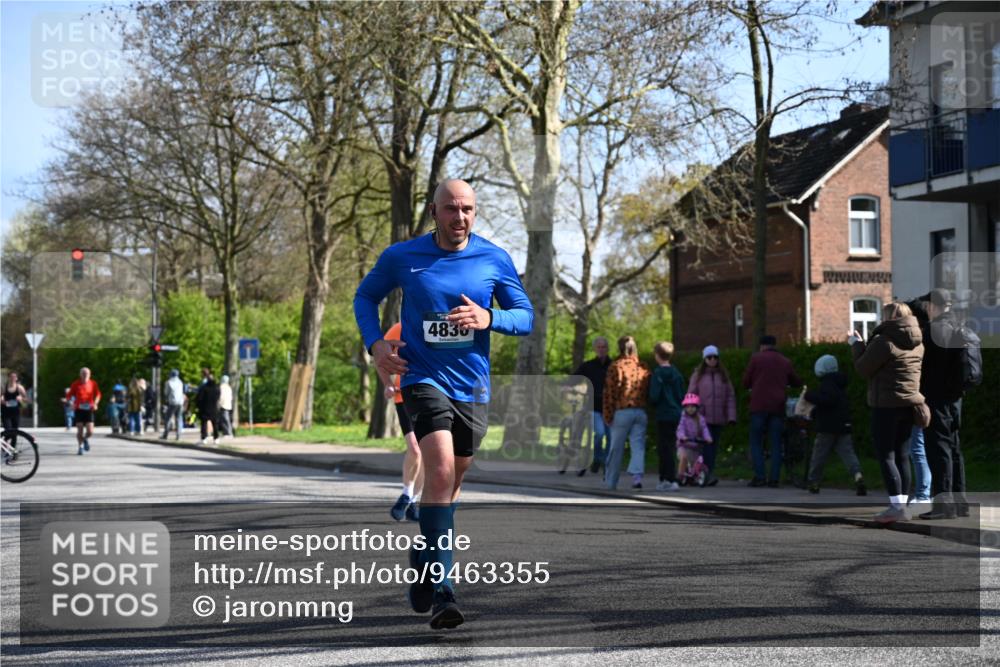 12.04.2026 - 45. Internationalen Wilhelmsburger Insellauf J. Mangold http://msf.ph/oto/9463355 12.04.2026 10:52:26 Ziel 3852, 2239, 2256, 2255, 5501, 5574, 4710, 4689, 4836, 3291, 5284, 3577, 2625, 4008, 3237, 3237, 5727, 2746, 2355, 5491, 3576, 4457, 2978, 2004 meine-sportfotos.de