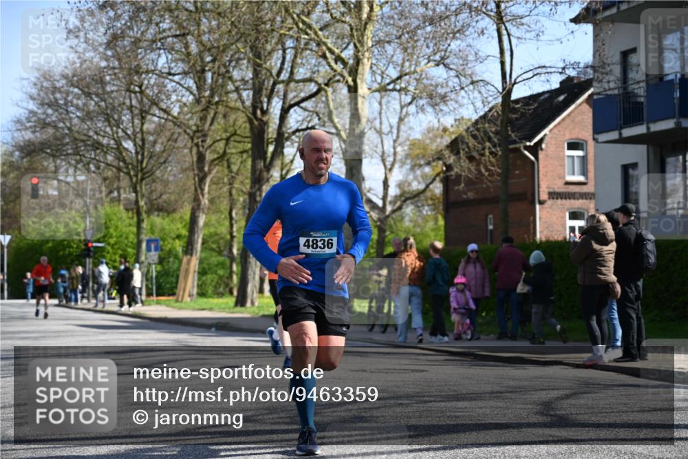 12.04.2026 - 45. Internationalen Wilhelmsburger Insellauf J. Mangold http://msf.ph/oto/9463359 12.04.2026 10:52:26 Ziel 3852, 2239, 2256, 2255, 5501, 5574, 4710, 4689, 4836, 3291, 5284, 3577, 2625, 4008, 3237, 3237, 5727, 2746, 2355, 5491, 3576, 4457, 2978, 2004 meine-sportfotos.de