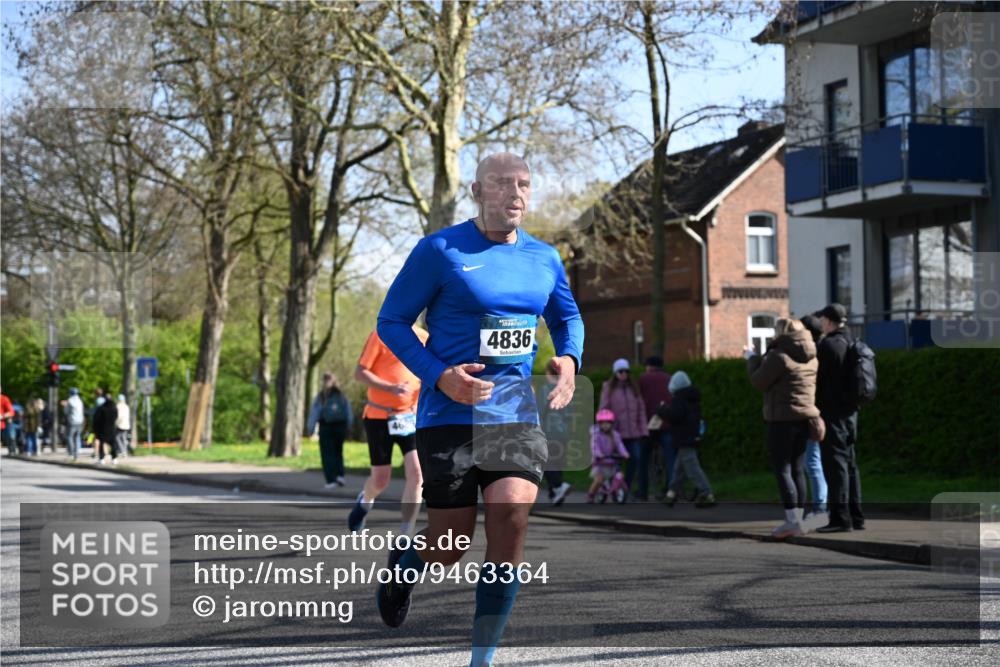 12.04.2026 - 45. Internationalen Wilhelmsburger Insellauf J. Mangold http://msf.ph/oto/9463364 12.04.2026 10:52:27 Ziel 3852, 2239, 2256, 2255, 5501, 5574, 4710, 4689, 4836, 3291, 5284, 3577, 2625, 4008, 3237, 5727, 2746, 2355, 5491, 3576, 4457, 2978, 2004 meine-sportfotos.de