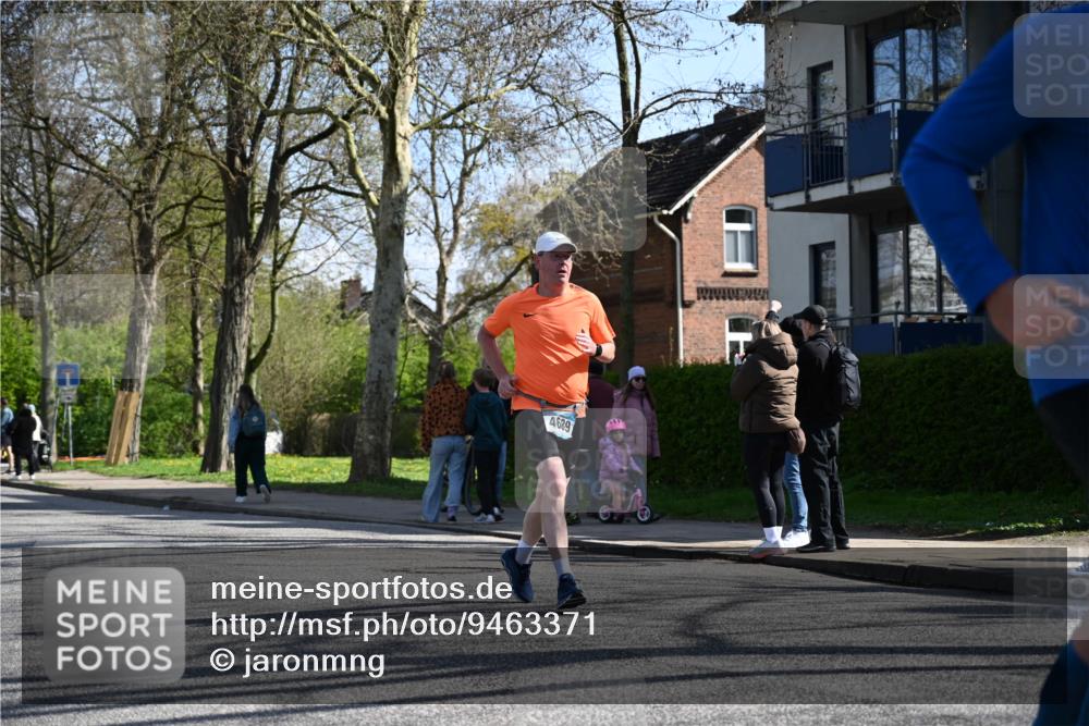12.04.2026 - 45. Internationalen Wilhelmsburger Insellauf J. Mangold http://msf.ph/oto/9463371 12.04.2026 10:52:28 Ziel 3852, 2239, 2256, 2255, 5501, 5574, 4710, 4689, 4836, 3291, 5284, 3577, 2625, 4008, 3237, 5727, 5727, 2746, 2355, 5491, 3576, 4457, 2978, 2004 meine-sportfotos.de