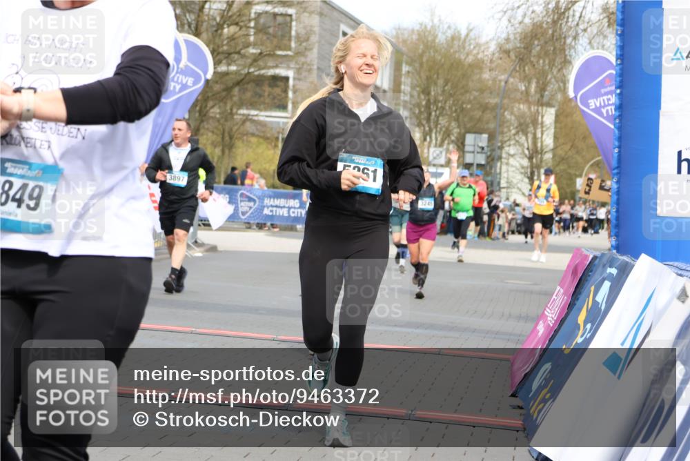 12.04.2026 - 45. Internationalen Wilhelmsburger Insellauf Strokosch-Dieckow http://msf.ph/oto/9463372 12.04.2026 13:16:46 Ziel 2849, 4808, 5261, 3220, 4502, 3897, 3245, 4849 meine-sportfotos.de