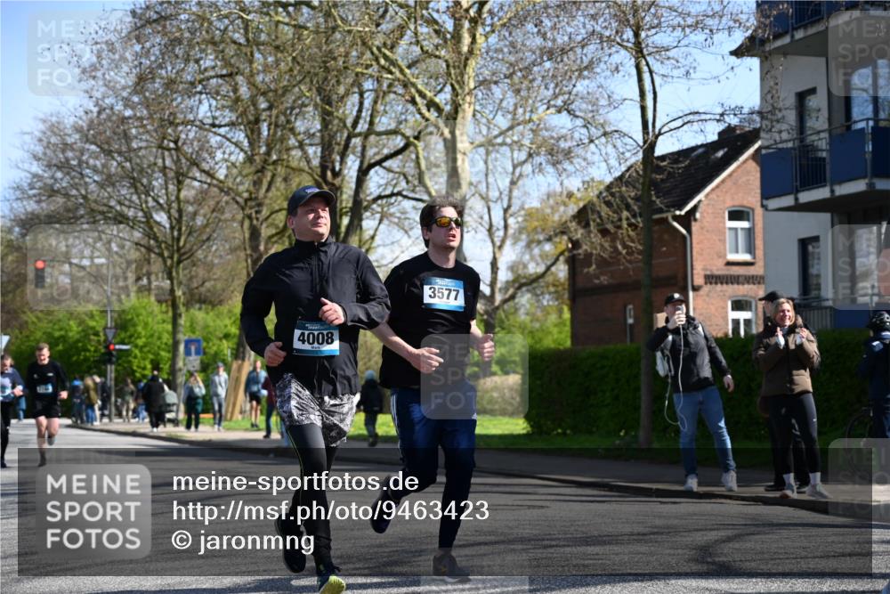 12.04.2026 - 45. Internationalen Wilhelmsburger Insellauf J. Mangold http://msf.ph/oto/9463423 12.04.2026 10:52:42 Ziel 3291, 5284, 3577, 2625, 4008, 3237, 5727, 2746, 2355, 5491, 3576, 3576, 4457, 2978, 2004, 2162, 4943, 4801, 4802, 5544, 4499, 4277, 2600, 5490, 5576 meine-sportfotos.de