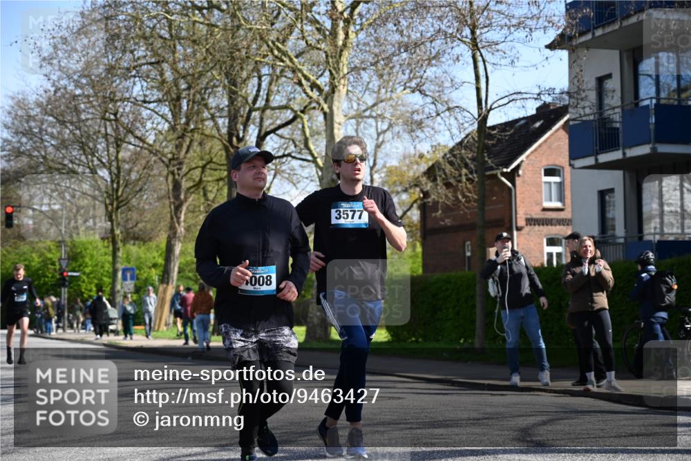 12.04.2026 - 45. Internationalen Wilhelmsburger Insellauf J. Mangold http://msf.ph/oto/9463427 12.04.2026 10:52:42 Ziel 3291, 5284, 3577, 2625, 4008, 3237, 5727, 2746, 2355, 5491, 3576, 3576, 4457, 2978, 2004, 2162, 4943, 4801, 4802, 5544, 4499, 4277, 2600, 5490, 5576 meine-sportfotos.de