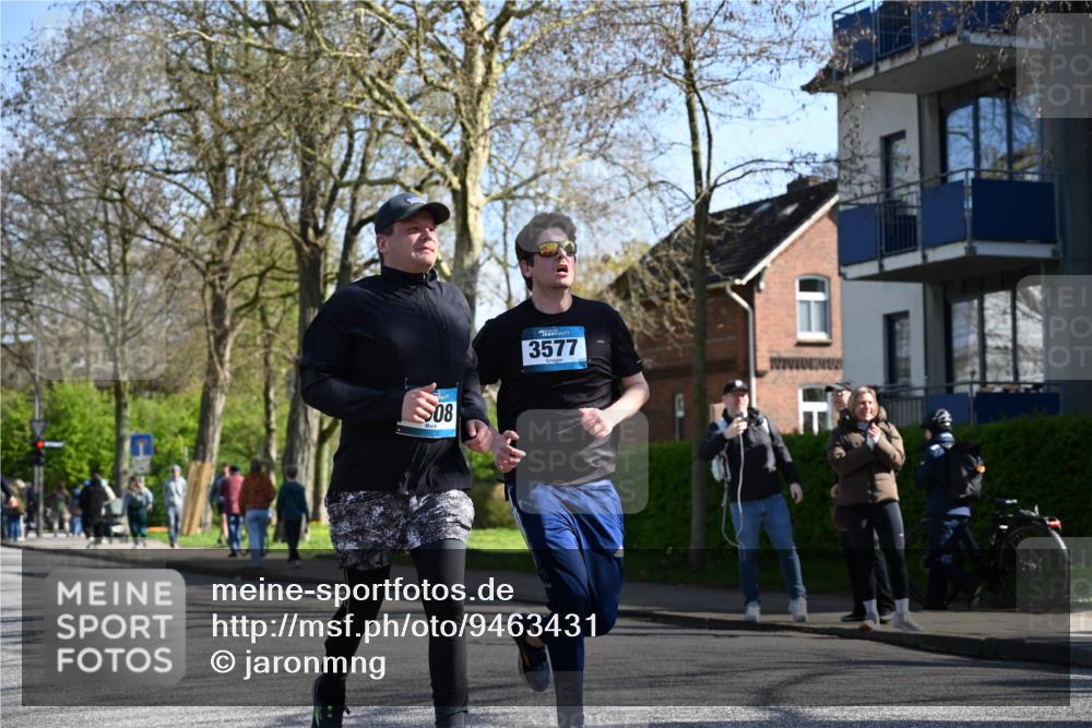 12.04.2026 - 45. Internationalen Wilhelmsburger Insellauf J. Mangold http://msf.ph/oto/9463431 12.04.2026 10:52:42 Ziel 3291, 5284, 3577, 2625, 4008, 3237, 5727, 2746, 2355, 5491, 3576, 3576, 4457, 2978, 2004, 2162, 4943, 4801, 4802, 5544, 4499, 4277, 2600, 5490, 5576 meine-sportfotos.de