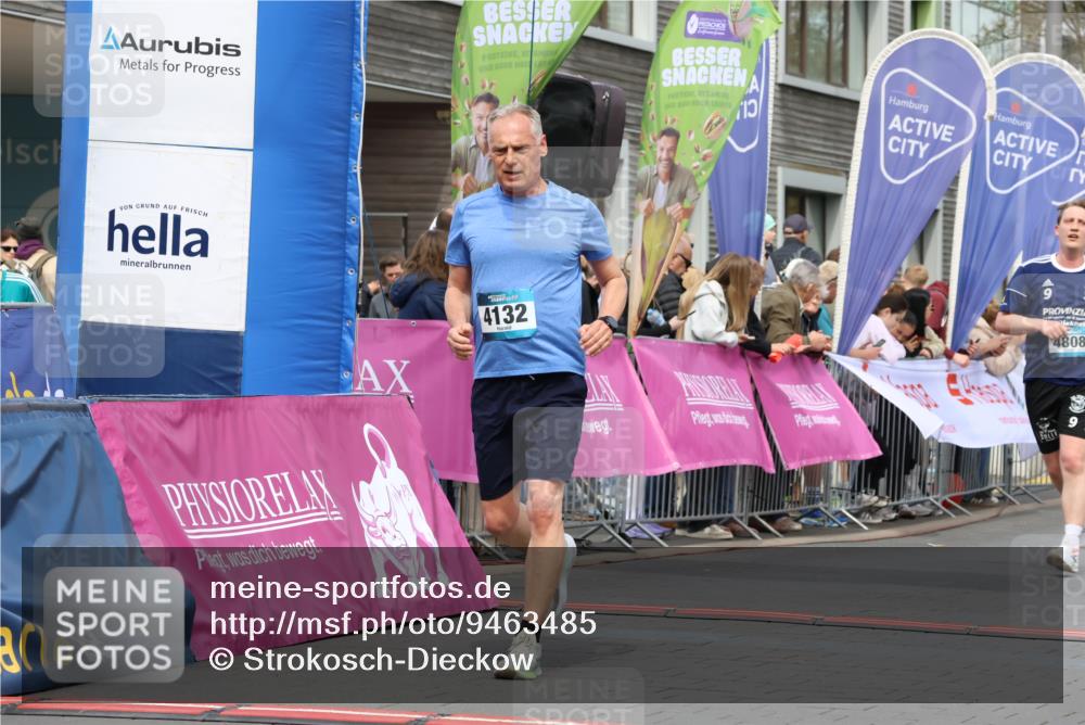 12.04.2026 - 45. Internationalen Wilhelmsburger Insellauf Strokosch-Dieckow http://msf.ph/oto/9463485 12.04.2026 13:16:41 Ziel 4132, 2849, 4808, 5261, 3220, 4502 meine-sportfotos.de