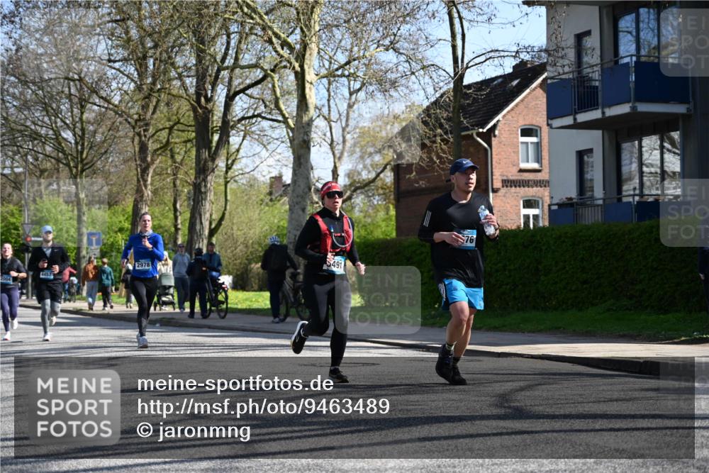 12.04.2026 - 45. Internationalen Wilhelmsburger Insellauf J. Mangold http://msf.ph/oto/9463489 12.04.2026 10:52:55 Ziel 2746, 2355, 5491, 3576, 4457, 2978, 2004, 2162, 2162, 4943, 4801, 4802, 5544, 4499, 4277, 2600, 5490, 5576, 5614, 4750, 2593, 2834 meine-sportfotos.de