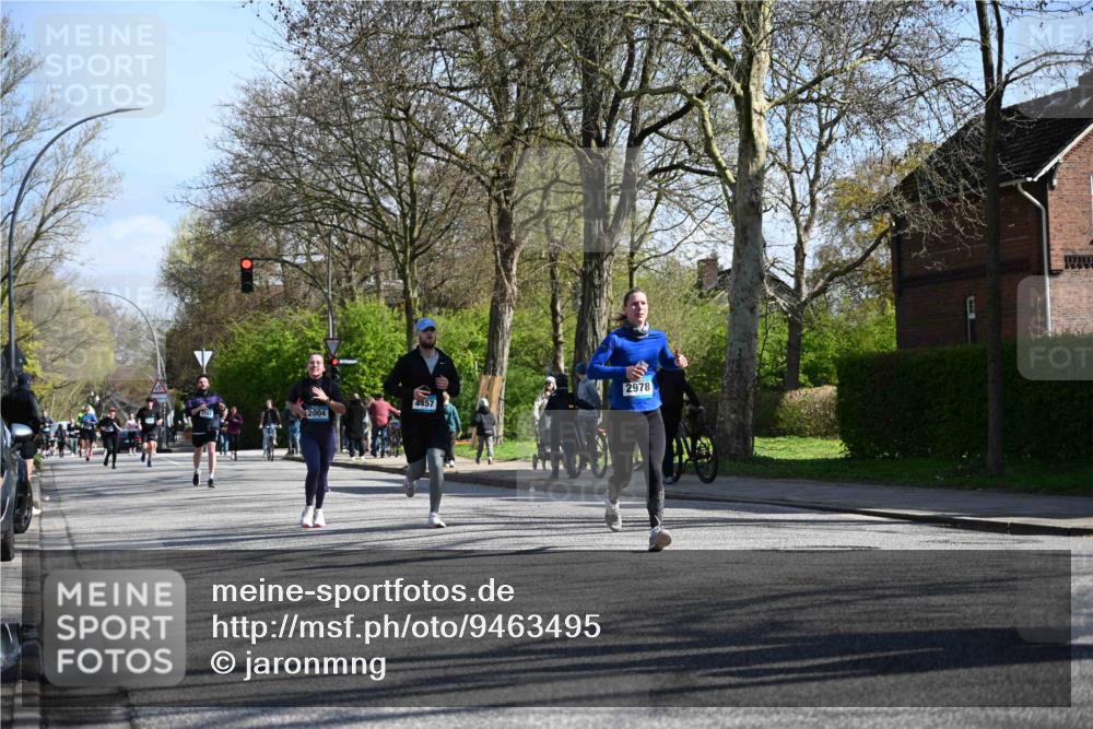 12.04.2026 - 45. Internationalen Wilhelmsburger Insellauf J. Mangold http://msf.ph/oto/9463495 12.04.2026 10:52:56 Ziel 2746, 2355, 5491, 3576, 4457, 2978, 2004, 2162, 4943, 4801, 4802, 5544, 4499, 4277, 2600, 5490, 5576, 5614, 4750, 2593, 2834, 2554 meine-sportfotos.de