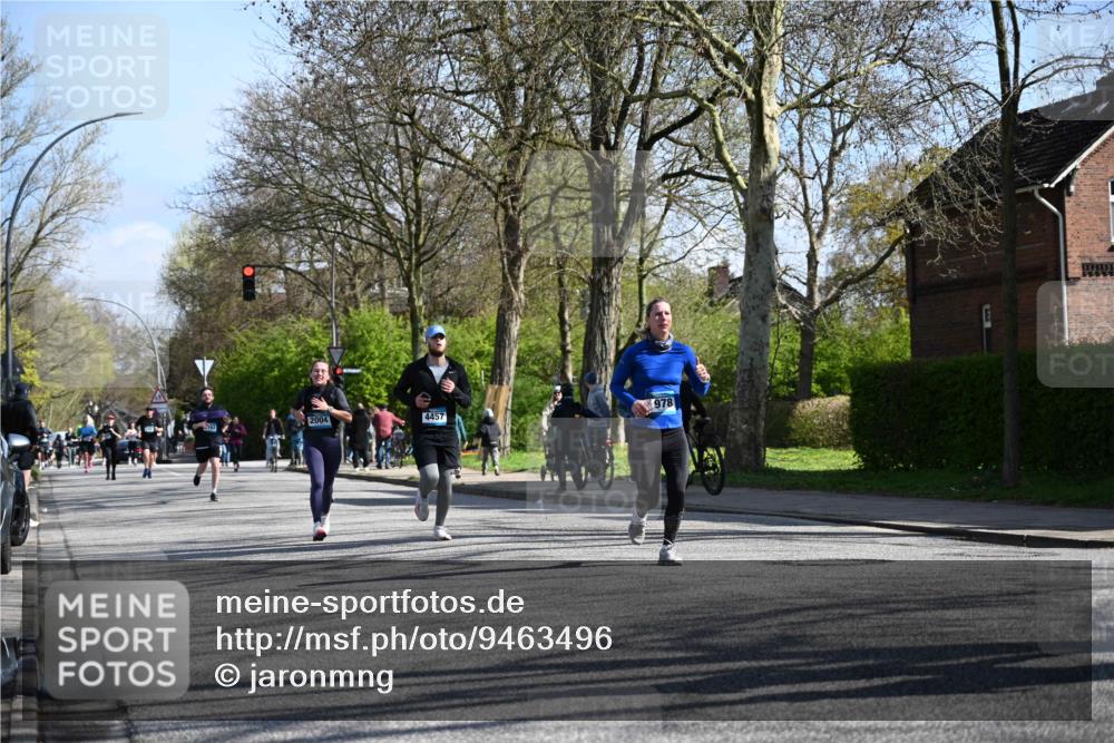 12.04.2026 - 45. Internationalen Wilhelmsburger Insellauf J. Mangold http://msf.ph/oto/9463496 12.04.2026 10:52:56 Ziel 2746, 2355, 5491, 3576, 4457, 2978, 2004, 2162, 4943, 4801, 4802, 5544, 4499, 4277, 2600, 5490, 5576, 5614, 4750, 2593, 2834, 2554 meine-sportfotos.de