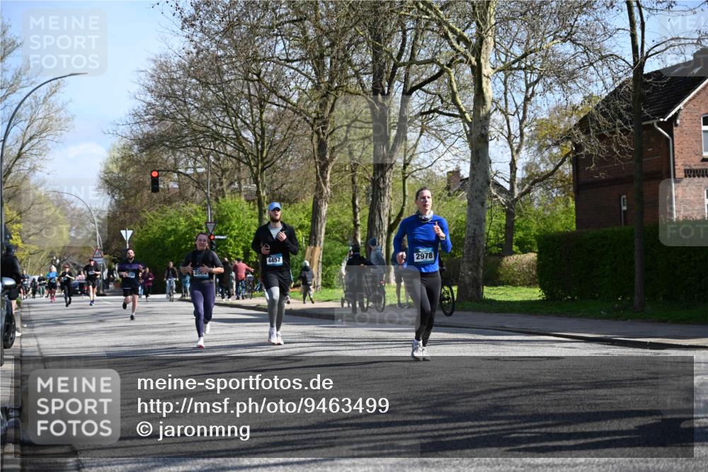 12.04.2026 - 45. Internationalen Wilhelmsburger Insellauf J. Mangold http://msf.ph/oto/9463499 12.04.2026 10:52:56 Ziel 2746, 2355, 5491, 3576, 4457, 2978, 2004, 2162, 4943, 4801, 4802, 5544, 4499, 4277, 2600, 5490, 5576, 5614, 4750, 2593, 2834, 2554 meine-sportfotos.de