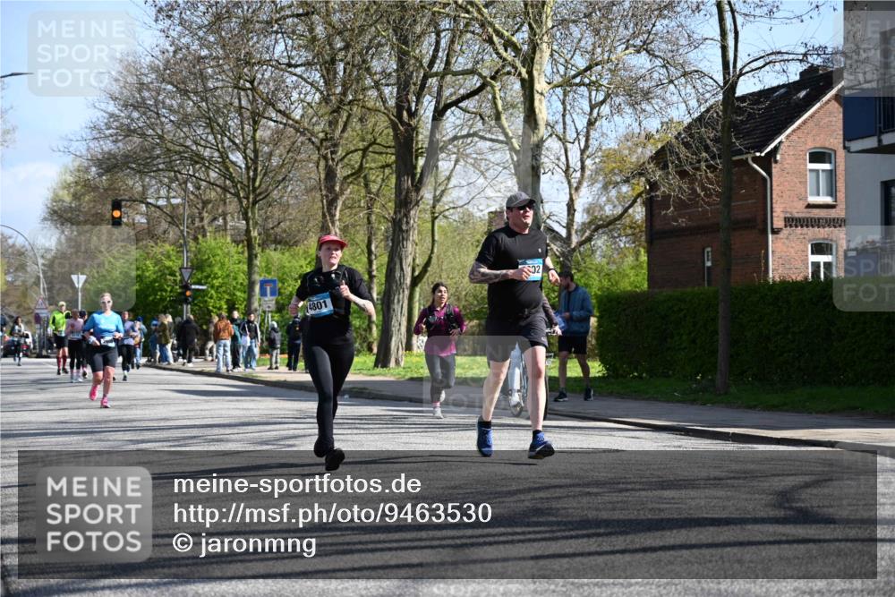12.04.2026 - 45. Internationalen Wilhelmsburger Insellauf J. Mangold http://msf.ph/oto/9463530 12.04.2026 10:53:09 Ziel 4457, 2978, 2004, 2162, 4943, 4801, 4802, 5544, 4499, 4277, 2600, 5490, 5576, 5614, 4750, 2593, 2834, 2554, 5617, 5617, 5650, 4338 meine-sportfotos.de