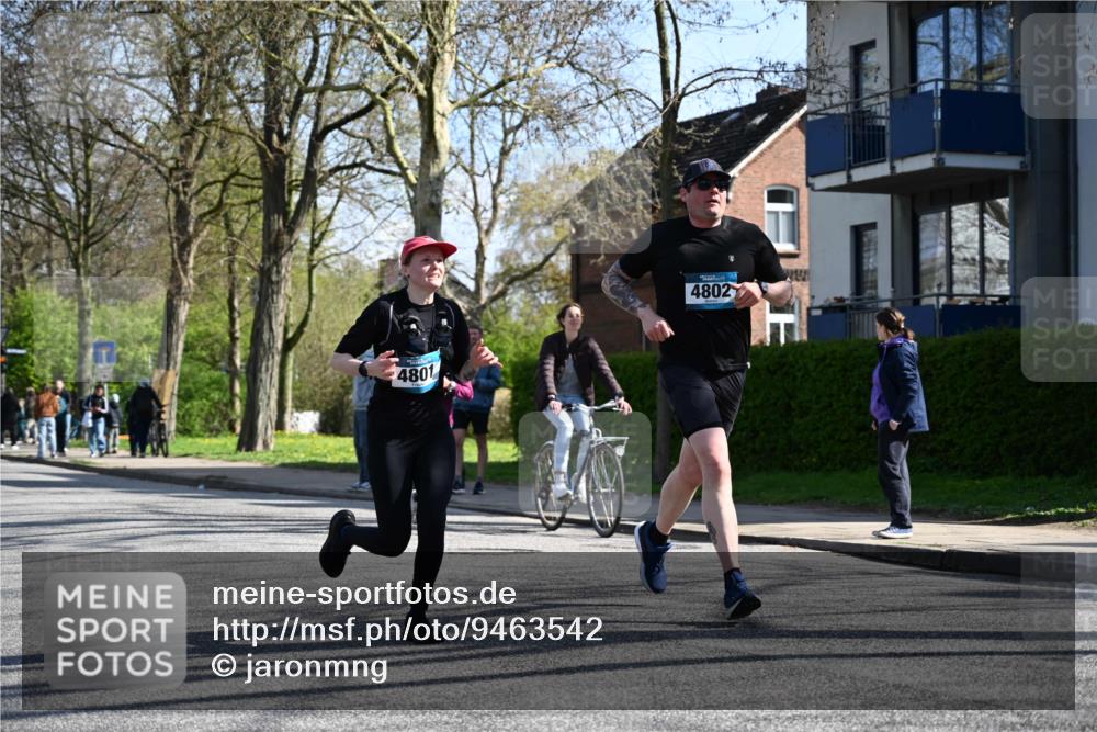 12.04.2026 - 45. Internationalen Wilhelmsburger Insellauf J. Mangold http://msf.ph/oto/9463542 12.04.2026 10:53:10 Ziel 4457, 2978, 2004, 2162, 4943, 4801, 4802, 5544, 4499, 4277, 2600, 5490, 5576, 5614, 4750, 2593, 2834, 2554, 5617, 5650, 4338 meine-sportfotos.de