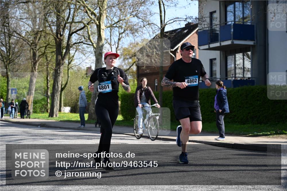 12.04.2026 - 45. Internationalen Wilhelmsburger Insellauf J. Mangold http://msf.ph/oto/9463545 12.04.2026 10:53:10 Ziel 4457, 2978, 2004, 2162, 4943, 4801, 4802, 5544, 4499, 4277, 2600, 5490, 5576, 5614, 4750, 2593, 2834, 2554, 5617, 5650, 4338 meine-sportfotos.de