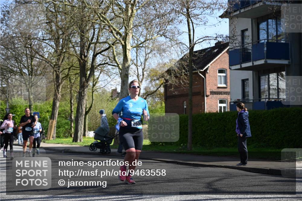 12.04.2026 - 45. Internationalen Wilhelmsburger Insellauf J. Mangold http://msf.ph/oto/9463558 12.04.2026 10:53:14 Ziel 2162, 4943, 4801, 4802, 5544, 4499, 4277, 2600, 5490, 5576, 5614, 4750, 5614, 4750, 2593, 2834, 2554, 5617, 5650, 4338, 5406 meine-sportfotos.de