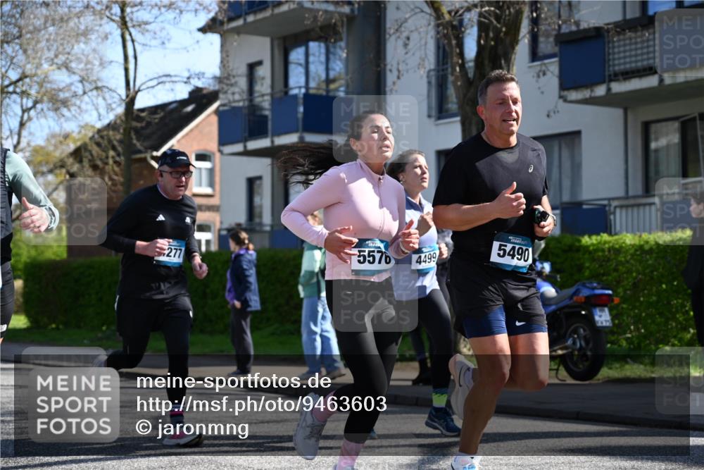 12.04.2026 - 45. Internationalen Wilhelmsburger Insellauf J. Mangold http://msf.ph/oto/9463603 12.04.2026 10:53:19 Ziel 2162, 4943, 4801, 4802, 5544, 4499, 4277, 2600, 5490, 5576, 5614, 4750, 2593, 2834, 2554, 5617, 5650, 4338, 5406, 2368, 5347, 3399 meine-sportfotos.de