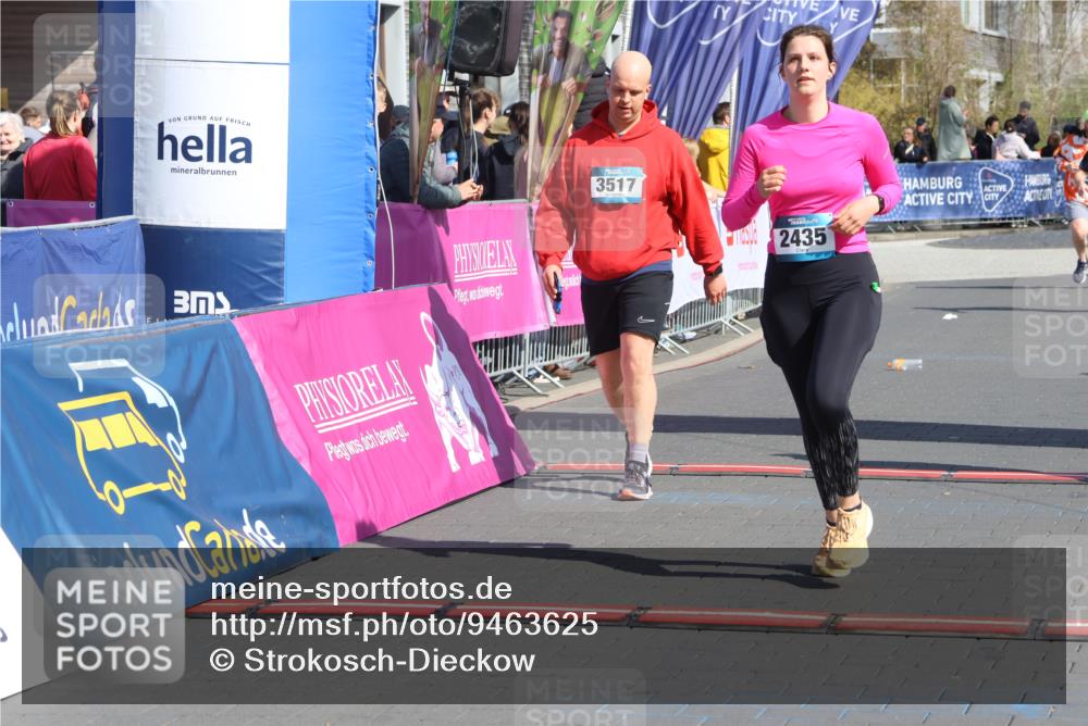 12.04.2026 - 45. Internationalen Wilhelmsburger Insellauf Strokosch-Dieckow http://msf.ph/oto/9463625 12.04.2026 11:13:00 Ziel 2435, 3517, 2739 meine-sportfotos.de