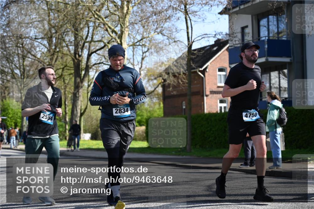 12.04.2026 - 45. Internationalen Wilhelmsburger Insellauf J. Mangold http://msf.ph/oto/9463648 12.04.2026 10:53:26 Ziel 4499, 4277, 2600, 5490, 5576, 5614, 4750, 2593, 2834, 2554, 5617, 5650, 4338, 5406, 2368, 5347, 3399, 2606, 3918, 5740 meine-sportfotos.de