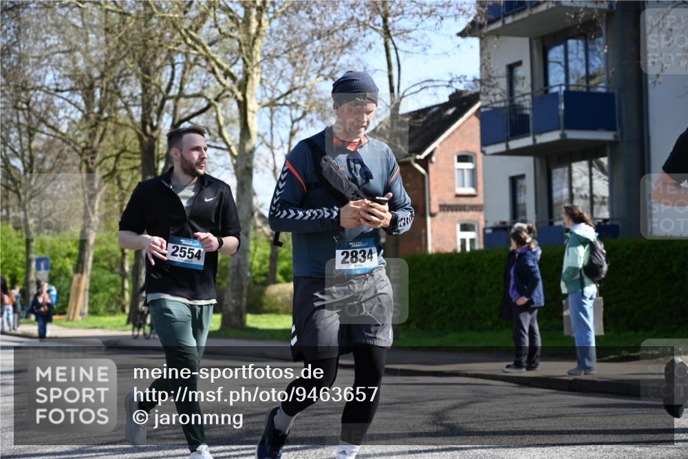 12.04.2026 - 45. Internationalen Wilhelmsburger Insellauf J. Mangold http://msf.ph/oto/9463657 12.04.2026 10:53:27 Ziel 4499, 4277, 2600, 5490, 5576, 5614, 4750, 2593, 2834, 2554, 5617, 5650, 5650, 4338, 5406, 2368, 5347, 3399, 2606, 3918, 5740, 2958, 2957, 2895 meine-sportfotos.de