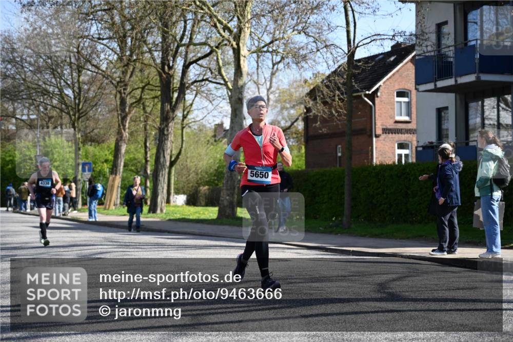 12.04.2026 - 45. Internationalen Wilhelmsburger Insellauf J. Mangold http://msf.ph/oto/9463666 12.04.2026 10:53:34 Ziel 5614, 4750, 2593, 2834, 2554, 5617, 5650, 4338, 5406, 2368, 5347, 3399, 2606, 2606, 3918, 5740, 2958, 2957, 2895, 3724 meine-sportfotos.de