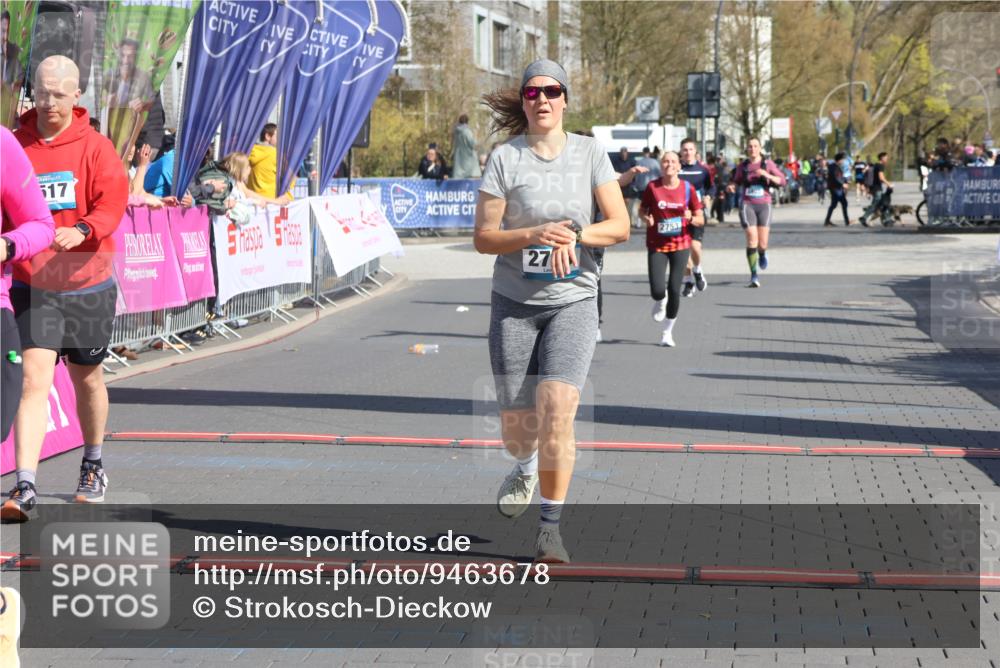 12.04.2026 - 45. Internationalen Wilhelmsburger Insellauf Strokosch-Dieckow http://msf.ph/oto/9463678 12.04.2026 11:13:01 Ziel 2435, 3517, 2739 meine-sportfotos.de