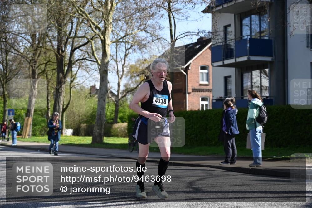 12.04.2026 - 45. Internationalen Wilhelmsburger Insellauf J. Mangold http://msf.ph/oto/9463698 12.04.2026 10:53:38 Ziel 5614, 4750, 2593, 2834, 2554, 5617, 5650, 4338, 5406, 2368, 5347, 3399, 2606, 3918, 5740, 3918, 5740, 2958, 2957, 2895, 3724, 2399 meine-sportfotos.de