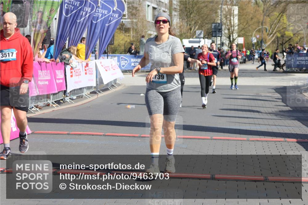 12.04.2026 - 45. Internationalen Wilhelmsburger Insellauf Strokosch-Dieckow http://msf.ph/oto/9463703 12.04.2026 11:13:01 Ziel 2435, 3517, 2739 meine-sportfotos.de