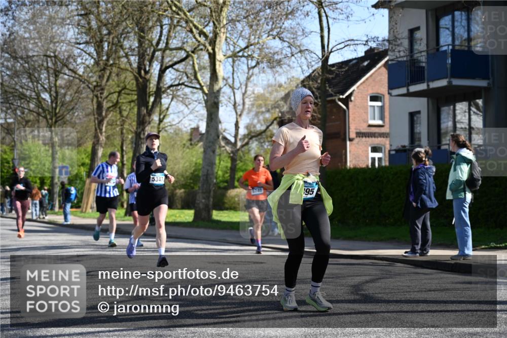 12.04.2026 - 45. Internationalen Wilhelmsburger Insellauf J. Mangold http://msf.ph/oto/9463754 12.04.2026 10:53:56 Ziel 4338, 5406, 2368, 5347, 3399, 2606, 3918, 5740, 2958, 2957, 2895, 3724, 3724, 2399, 3580, 3596, 4131, 2569, 4389, 4390, 2701 meine-sportfotos.de