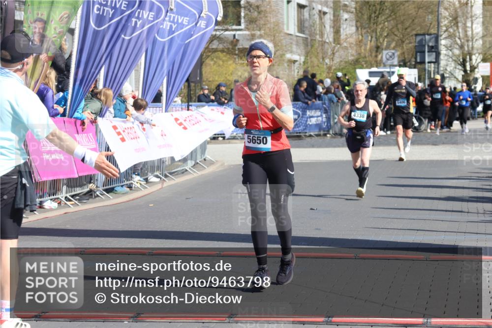 12.04.2026 - 45. Internationalen Wilhelmsburger Insellauf Strokosch-Dieckow http://msf.ph/oto/9463798 12.04.2026 10:54:06 Ziel 5650 meine-sportfotos.de