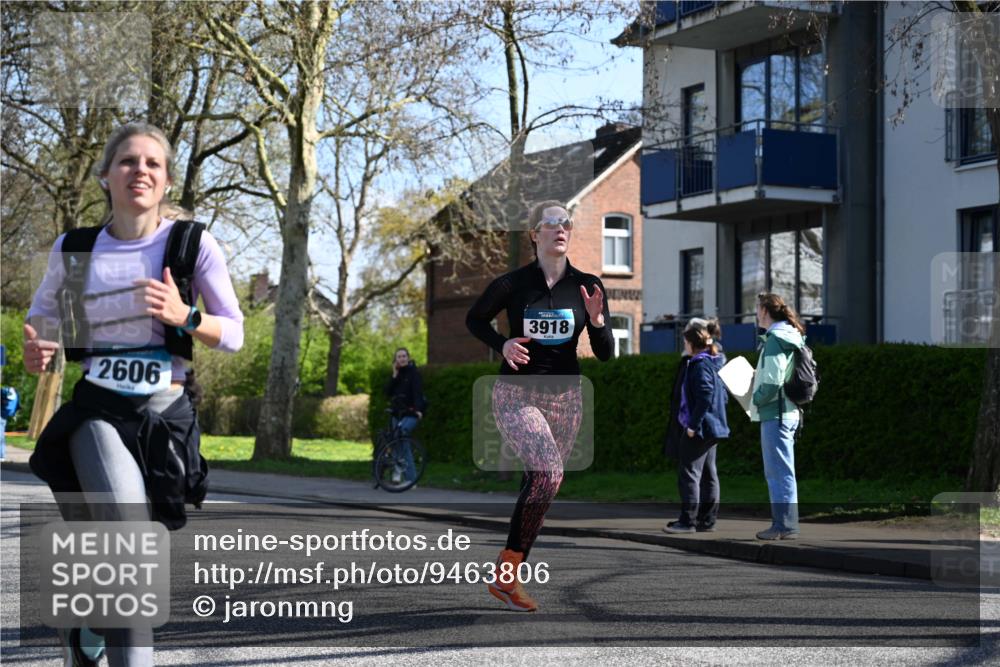 12.04.2026 - 45. Internationalen Wilhelmsburger Insellauf J. Mangold http://msf.ph/oto/9463806 12.04.2026 10:54:01 Ziel 2368, 5347, 3399, 2606, 3918, 5740, 2958, 2957, 2895, 3724, 2399, 3580, 3596, 4131, 2569, 4389, 4390, 2701 meine-sportfotos.de