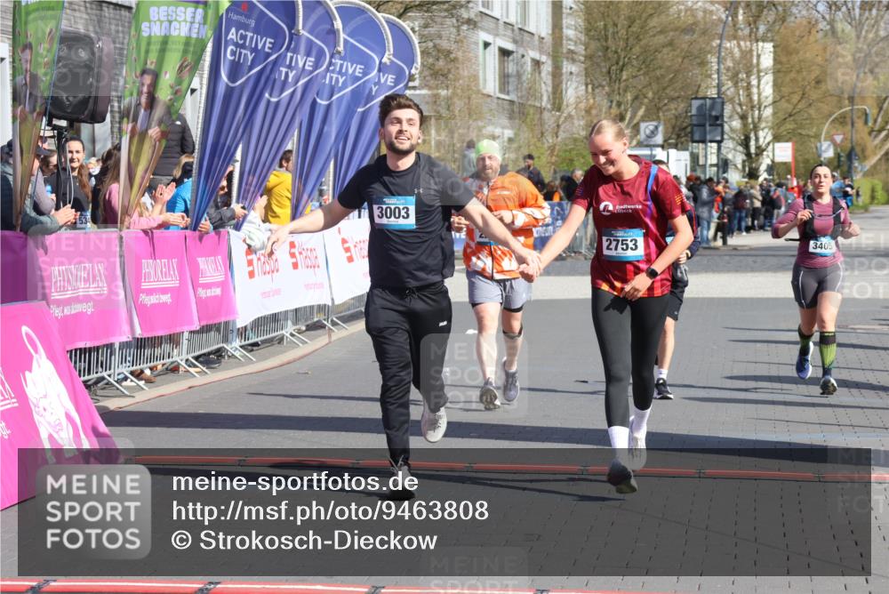 12.04.2026 - 45. Internationalen Wilhelmsburger Insellauf Strokosch-Dieckow http://msf.ph/oto/9463808 12.04.2026 11:13:05 Ziel 2739, 3003, 2753, 2272, 3718, 3405 meine-sportfotos.de
