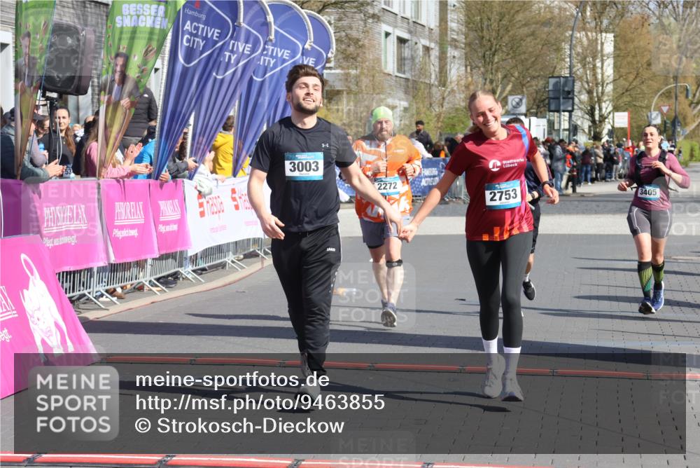 12.04.2026 - 45. Internationalen Wilhelmsburger Insellauf Strokosch-Dieckow http://msf.ph/oto/9463855 12.04.2026 11:13:05 Ziel 2739, 3003, 2753, 2272, 3718, 3405 meine-sportfotos.de