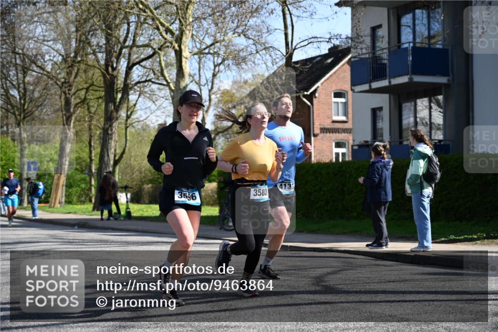 12.04.2026 - 45. Internationalen Wilhelmsburger Insellauf J. Mangold http://msf.ph/oto/9463864 12.04.2026 10:54:17 Ziel 3724, 2399, 3580, 3596, 4131, 2569, 4389, 4390, 2701, 4687, 3818, 4711, 2088, 5660, 5317 meine-sportfotos.de