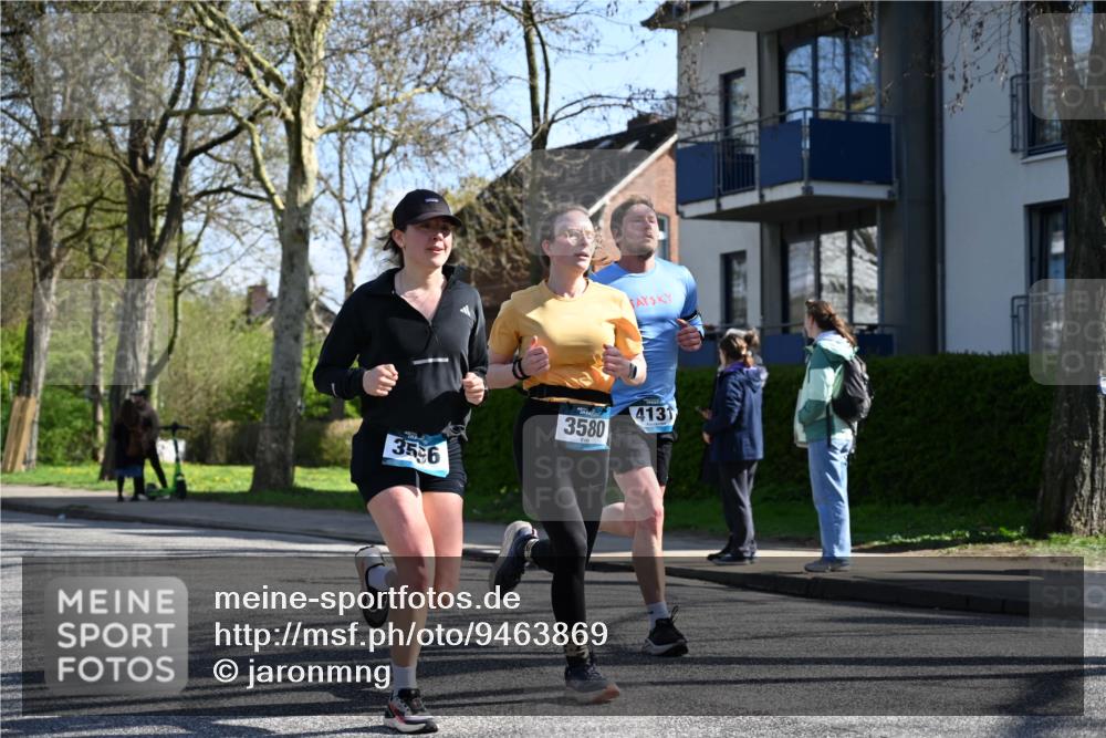 12.04.2026 - 45. Internationalen Wilhelmsburger Insellauf J. Mangold http://msf.ph/oto/9463869 12.04.2026 10:54:17 Ziel 3724, 2399, 3580, 3596, 4131, 2569, 4389, 4390, 2701, 4687, 3818, 4711, 2088, 5660, 5317 meine-sportfotos.de