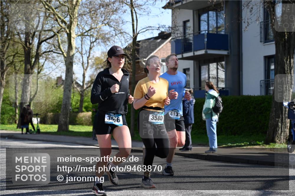 12.04.2026 - 45. Internationalen Wilhelmsburger Insellauf J. Mangold http://msf.ph/oto/9463870 12.04.2026 10:54:17 Ziel 3724, 2399, 3580, 3596, 4131, 2569, 4389, 4390, 2701, 4687, 3818, 4711, 2088, 5660, 5317 meine-sportfotos.de